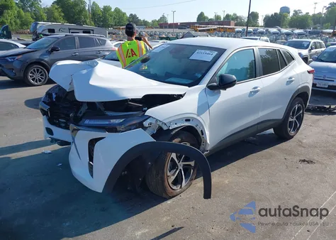 2024 Chevrolet Trax Fwd 1Rs из США, поврежденный, VIN KL77LGE28RC018635